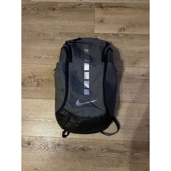 Nike Hoops Elite Pro Grey/Silver Basketball Backpack BA5554-022 NWT - Picture 1 of 3